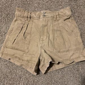Women’s tan shorts